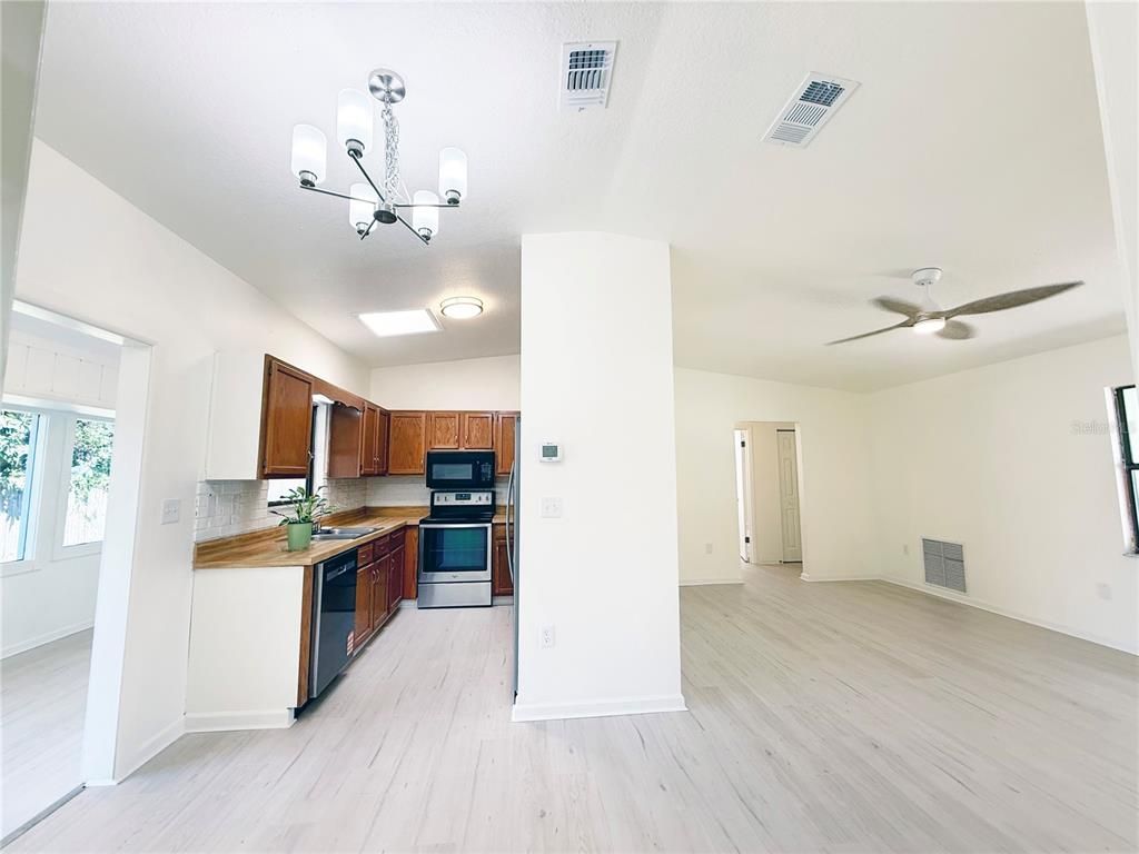 Chandelier, Interior, Kitchen, Wood Texture Flooring