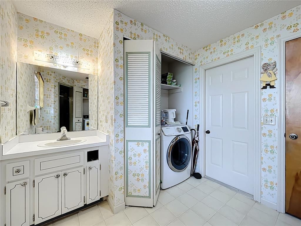 Interior, Utility Closets, Washer