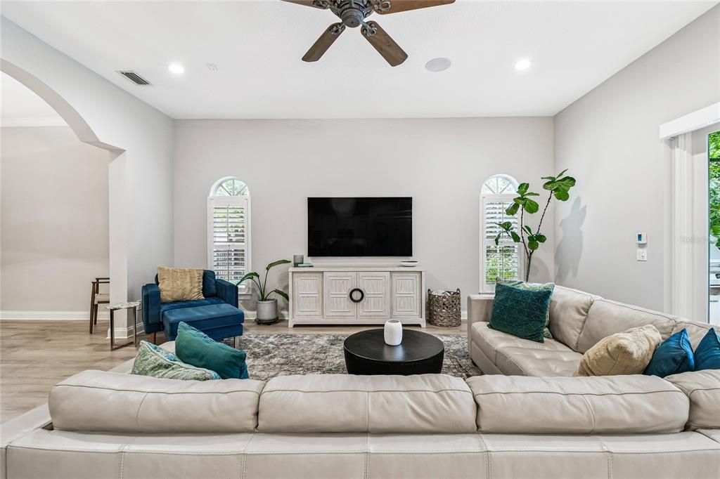 Interior, Living room, Recessed Lighting, Wood Texture Flooring