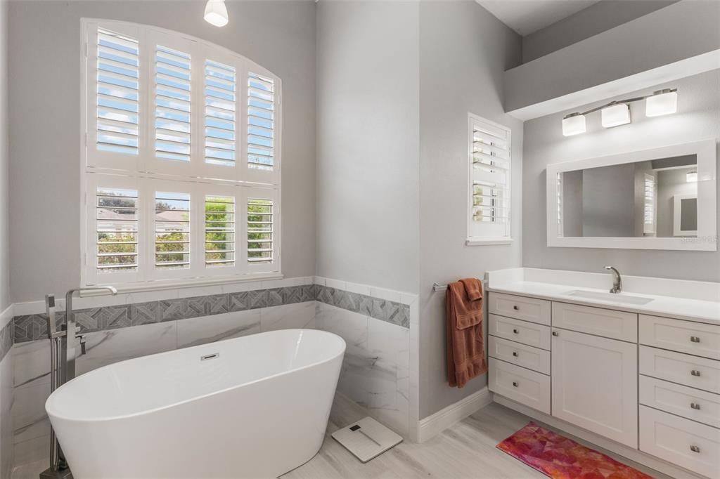 Bathroom, Free Standing Baths, Interior, Wood Texture Flooring