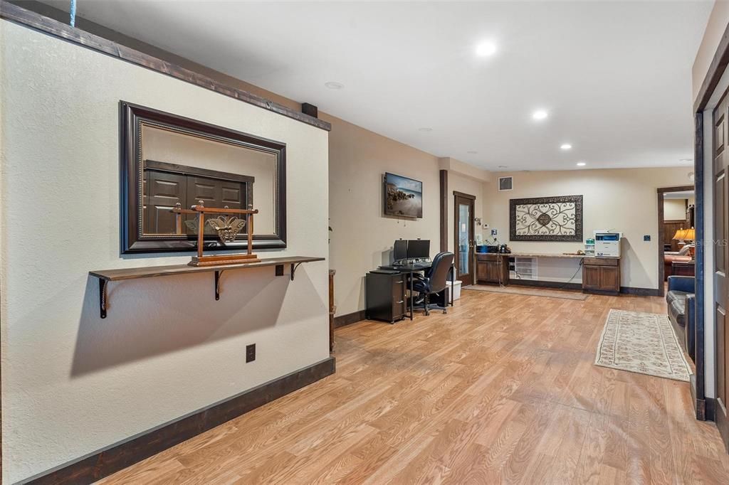 Home Office, Interior, Recessed Lighting, Wood Texture Flooring