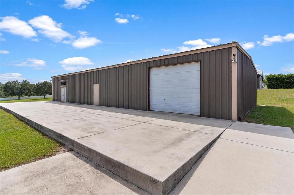 Detached Garage, Exterior