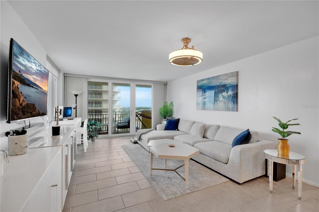 Interior, Living room, Water