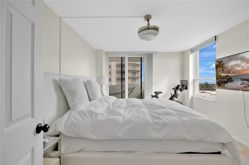 Bedroom, Interior, Water
