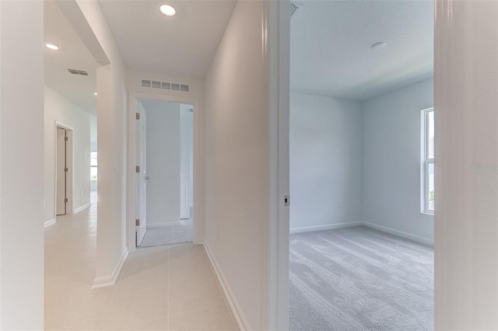 Empty room, Interior, Recessed Lighting