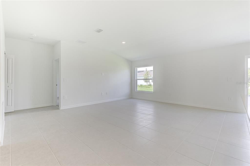 Empty room, Interior, Recessed Lighting