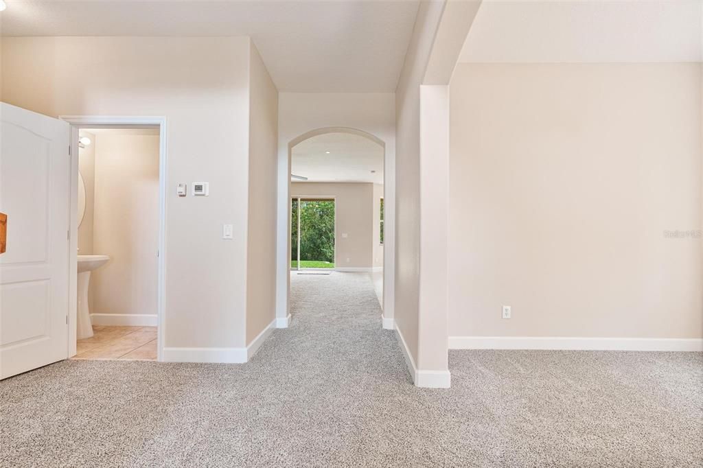 Empty room, Interior, Recessed Lighting