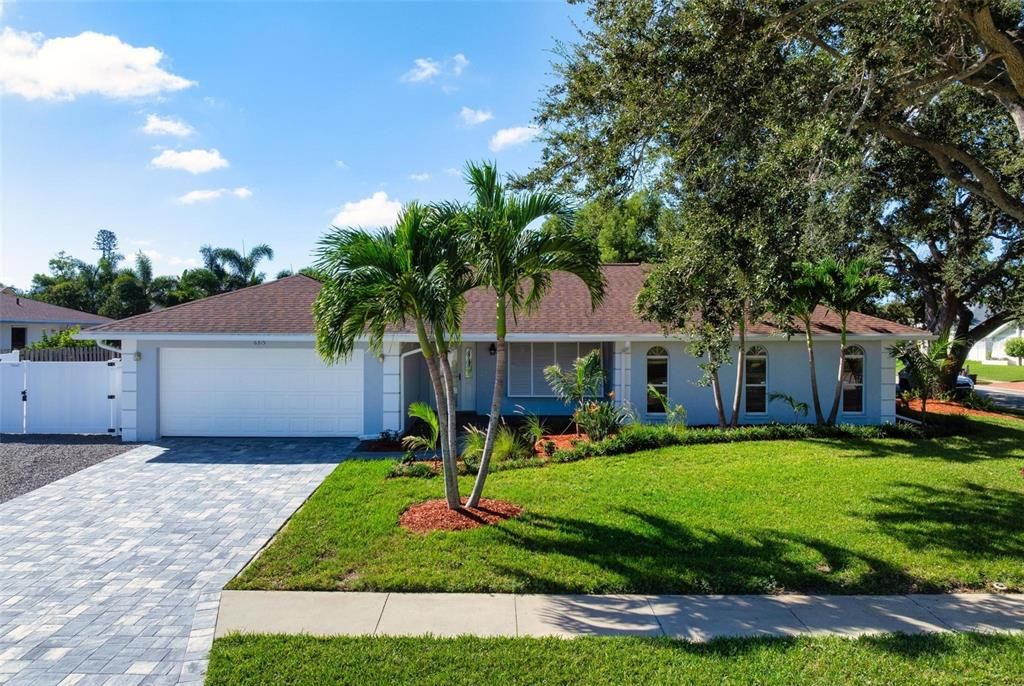 Attached, Backyard, Exterior, Facade, Ranch