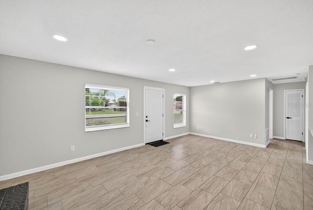 Empty room, Interior, Recessed Lighting, Wood Texture Flooring
