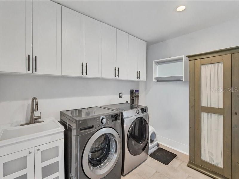 Interior, Recessed Lighting, Washer