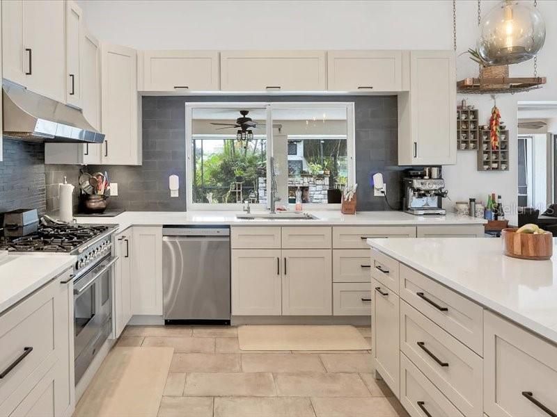 Interior, Kitchen, Pendant Lights, Stainless Steel Appliances