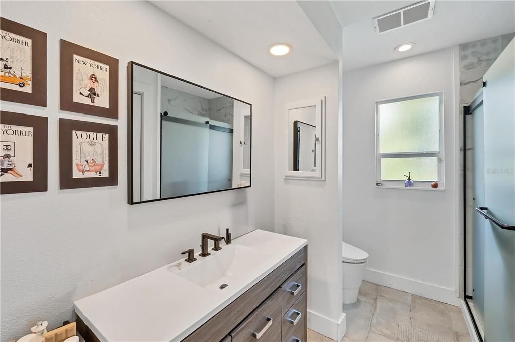 Bathroom, Dual Sink Vanities, Interior, Recessed Lighting