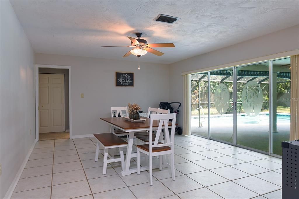 Dining room, Interior