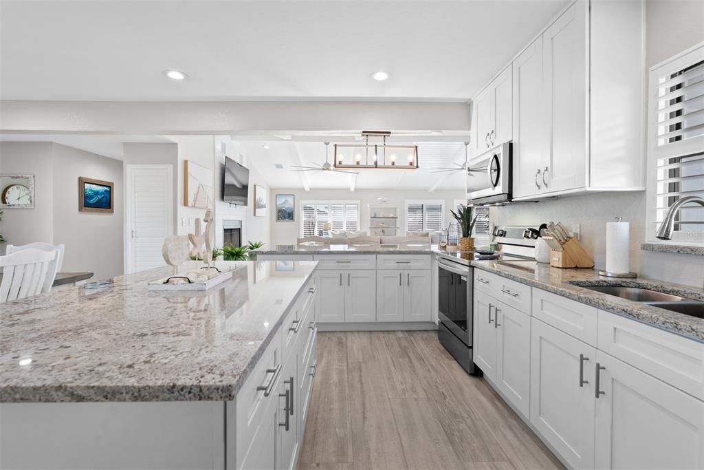 Interior, Kitchen, Pendant Lights, Recessed Lighting, Wood Texture Flooring