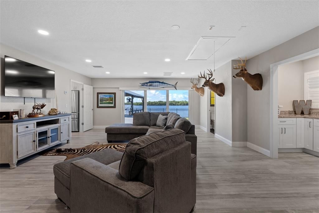Interior, Kitchen, Living room, Pendant Lights, Recessed Lighting, Water, Wood Texture Flooring