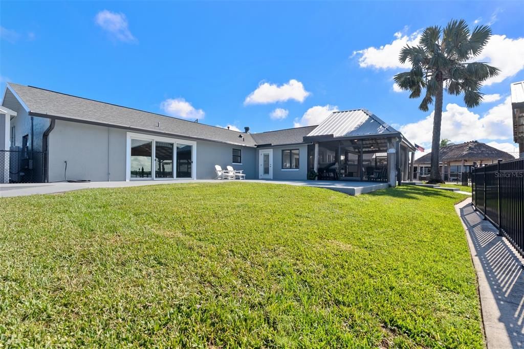 Backyard, Exterior