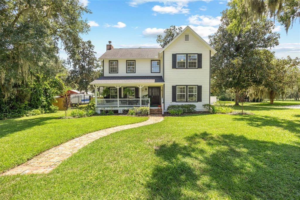 Backyard, Exterior, Facade, Farmhouse