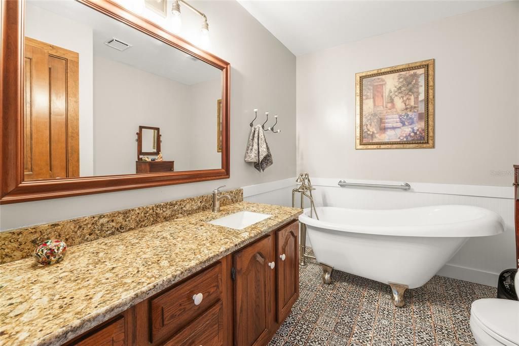 Bathroom, Dual Sink Vanities, Free Standing Baths, Interior