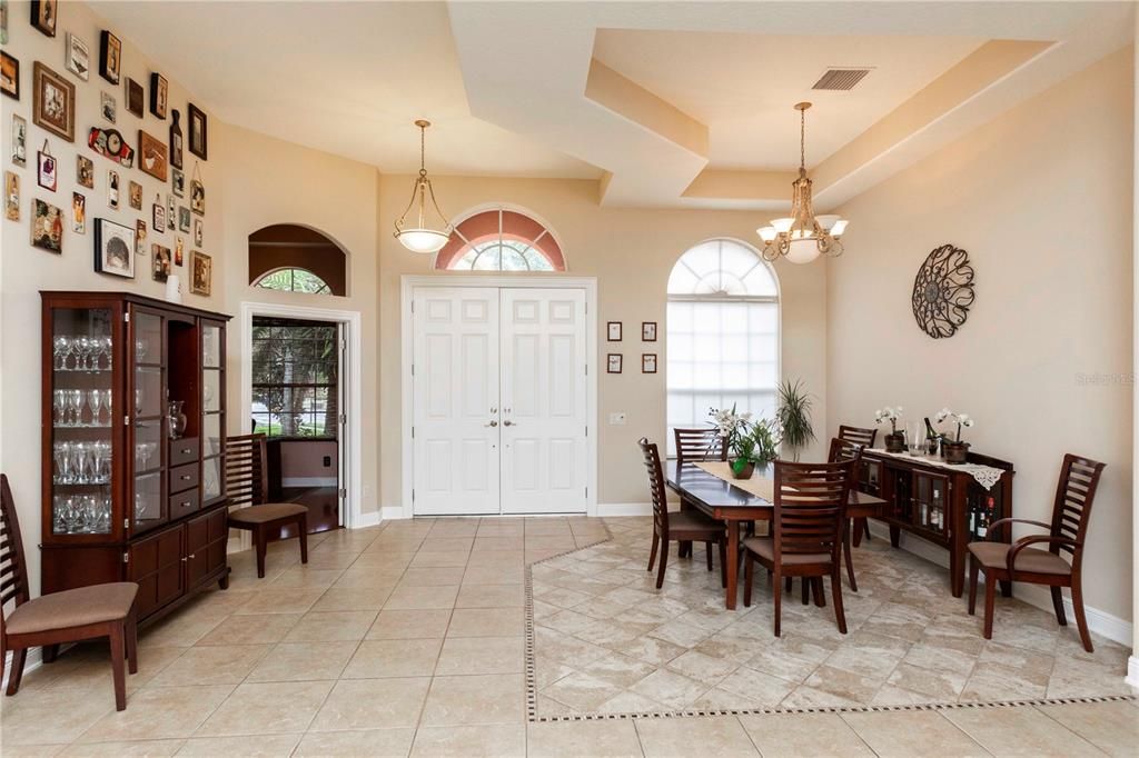 Chandelier, Dining room, Interior, Pendant Lights