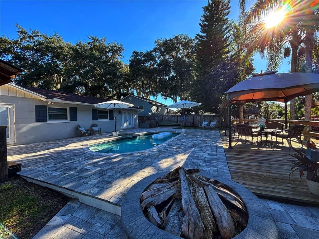 Exterior, Pool