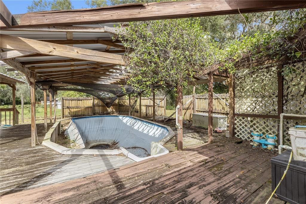 Exterior, Playground