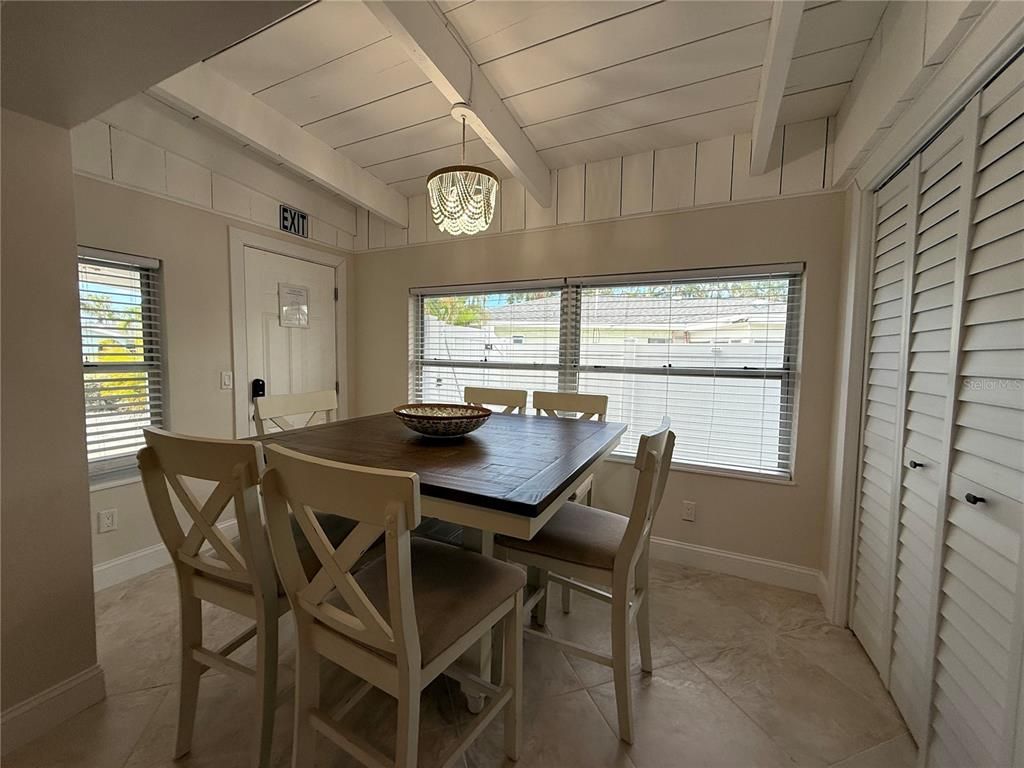 Dining room, Interior