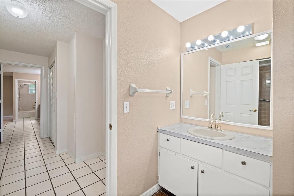 Bathroom, Interior, Tile Countertops