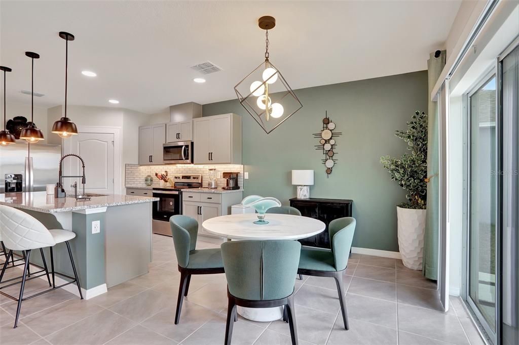 Dining room, Interior, Kitchen, Pendant Lights, Recessed Lighting, Stainless Steel Appliances