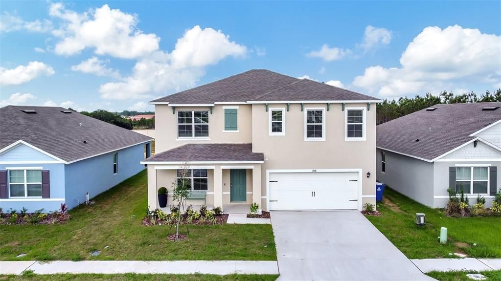 Attached, Exterior, Facade, French Provincial