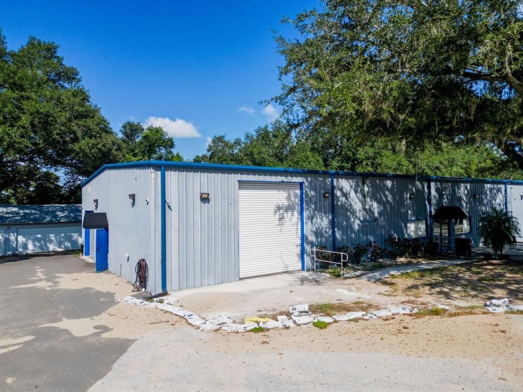 Detached Garage, Exterior
