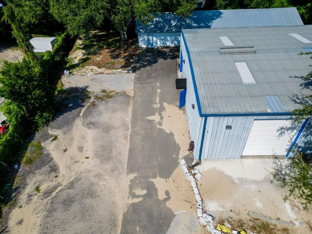 Exterior, Drone