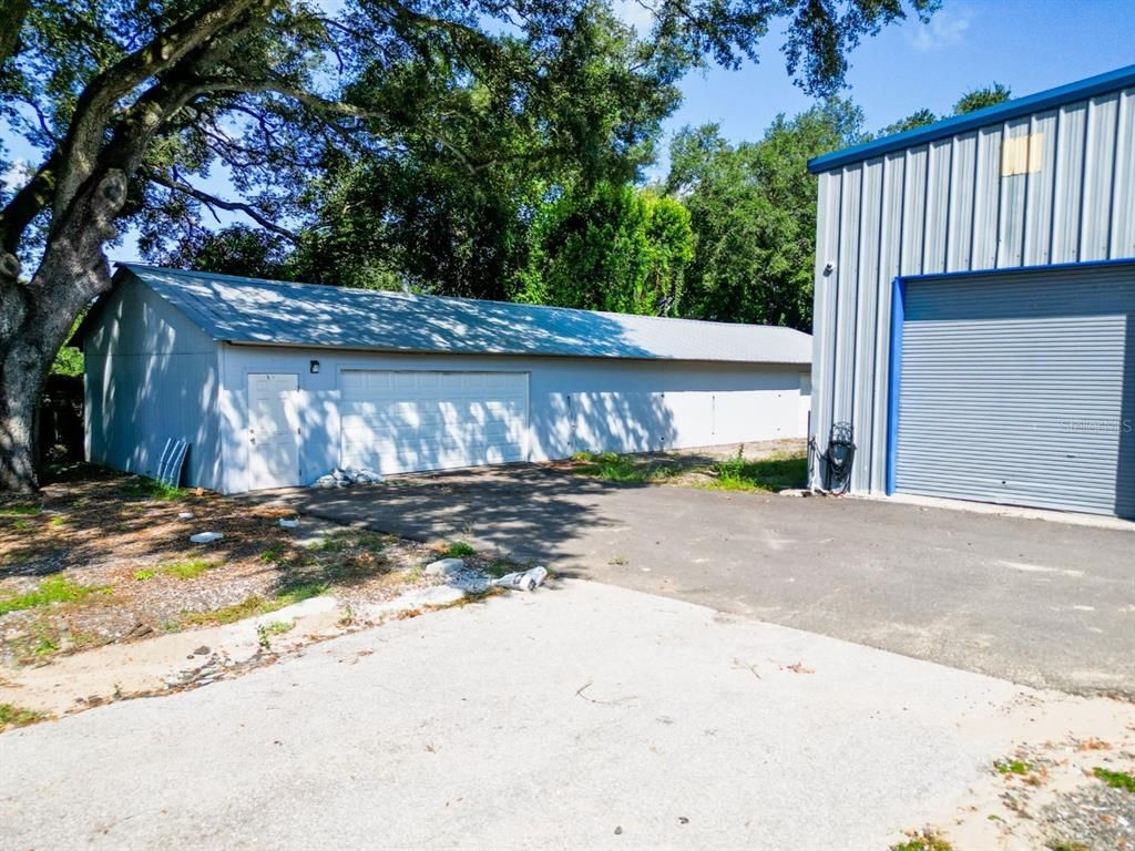 Detached Garage, Exterior