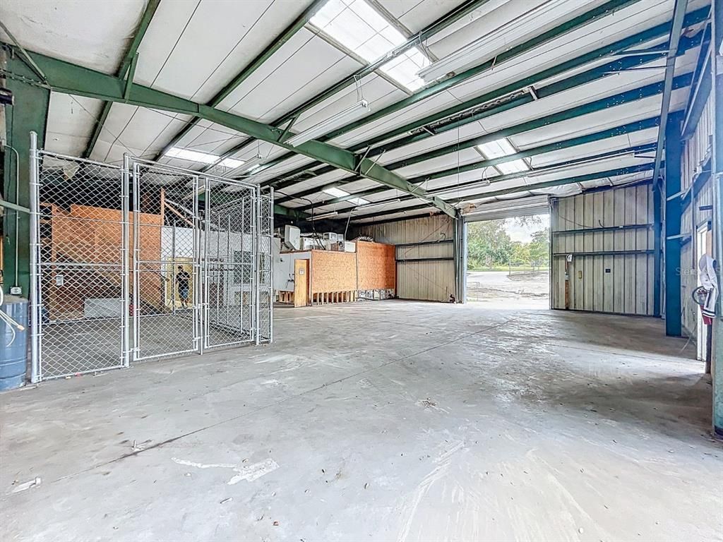 Garage, Interior