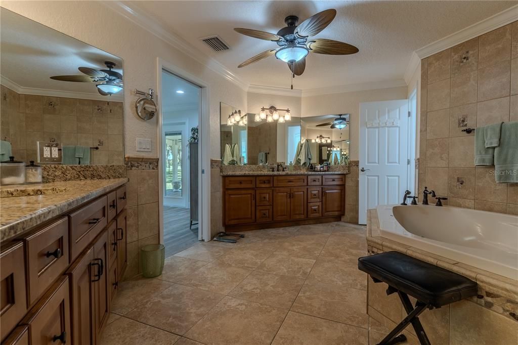 Bathroom, Dual Sink Vanities, Interior