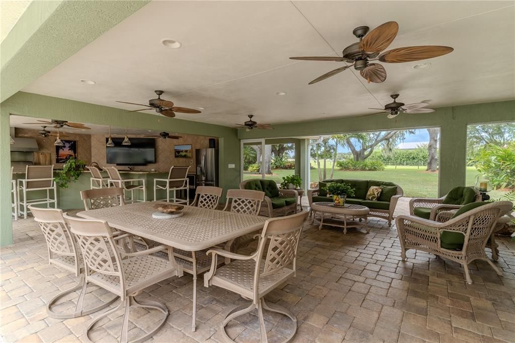 Dining room, Interior, Living room, Recessed Lighting