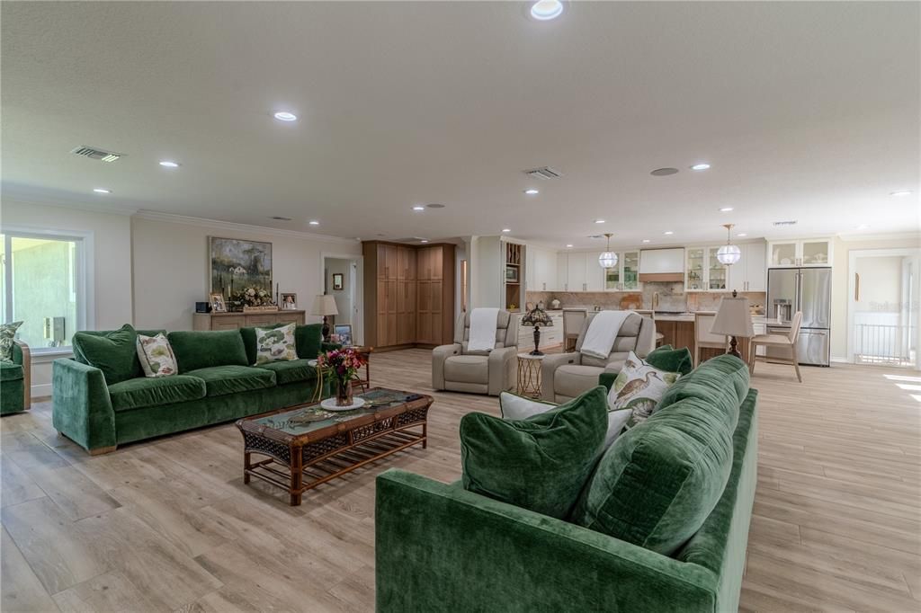 Dining room, Interior, Kitchen, Living room, Pendant Lights, Recessed Lighting, Wood Texture Flooring