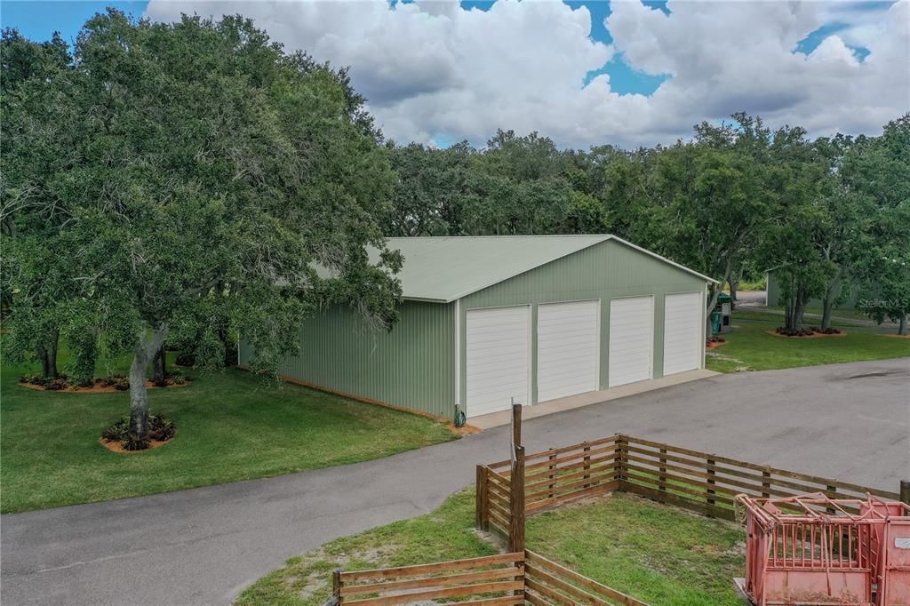 Detached Garage, Exterior