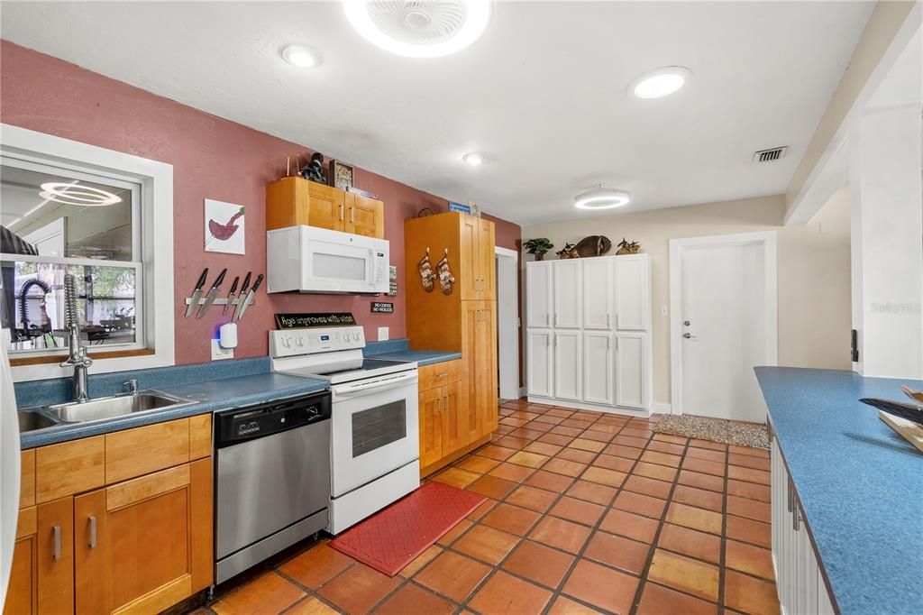Interior, Kitchen, Recessed Lighting