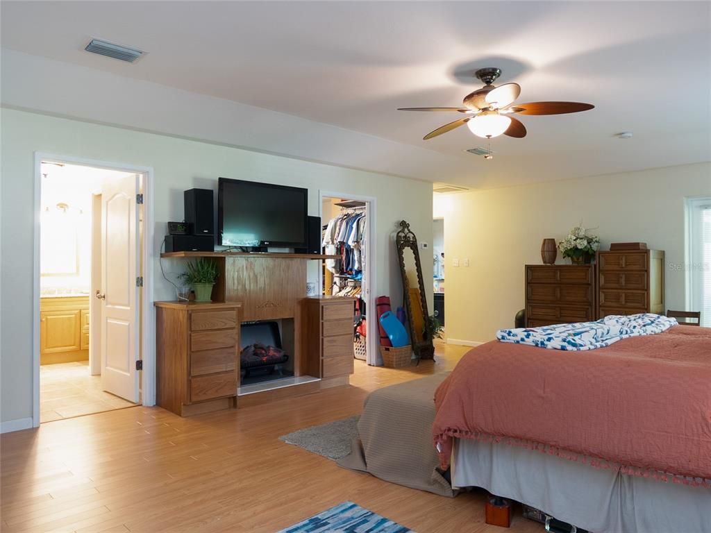 Bedroom, Fireplace, Interior, Wood Texture Flooring