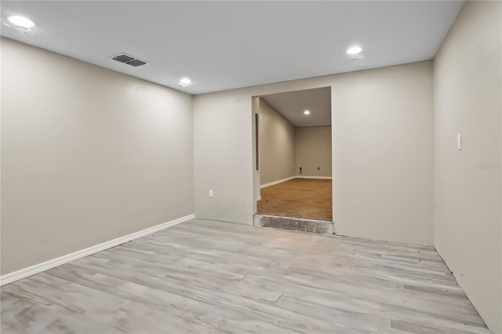 Empty room, Interior, Recessed Lighting, Wood Texture Flooring