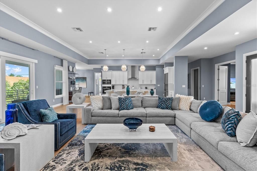 Interior, Kitchen, Living room, Pendant Lights, Recessed Lighting, Stainless Steel Appliances