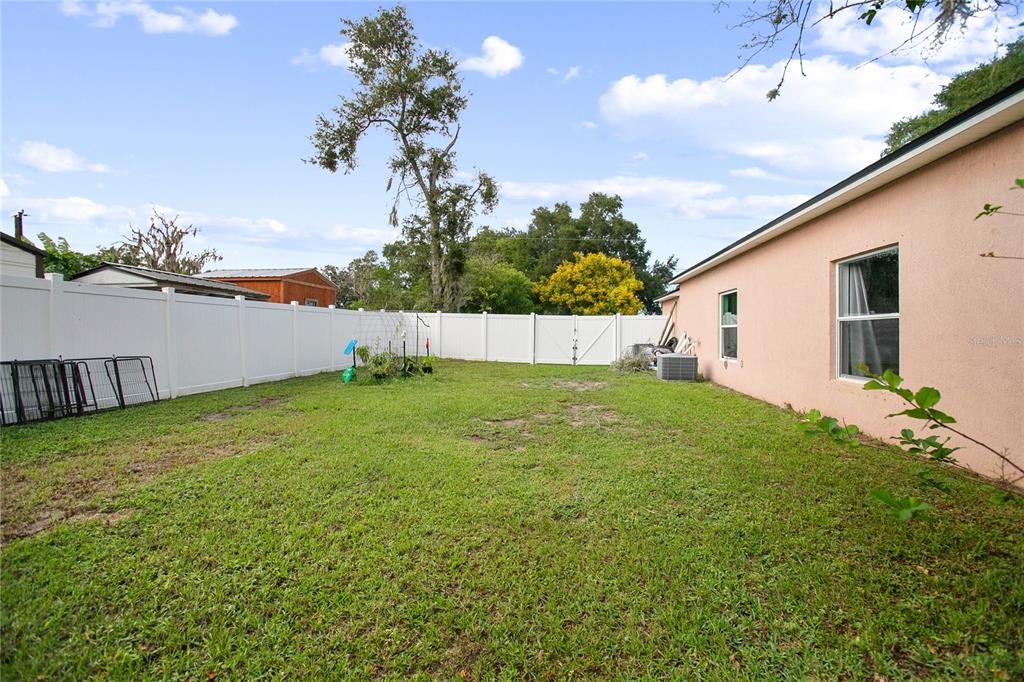 Backyard, Exterior