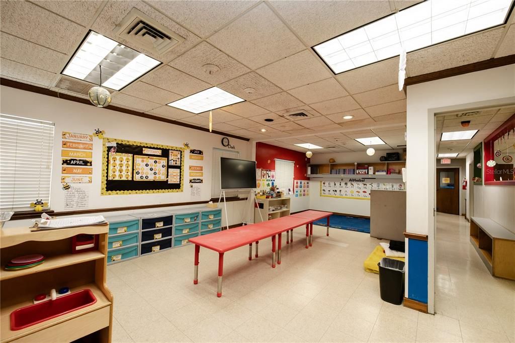 Game Room, Interior, Recessed Lighting