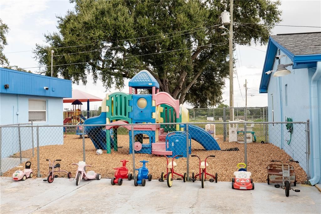 Backyard, Exterior, Playground