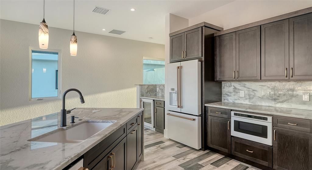 Interior, Kitchen, Pendant Lights, Recessed Lighting, Wood Texture Flooring