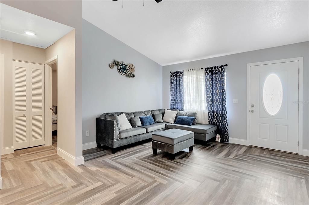 Interior, Living room, Recessed Lighting, Wood Texture Flooring