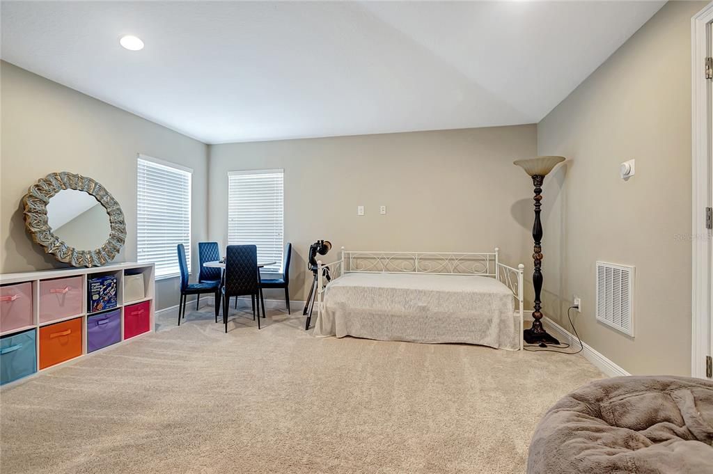 Bedroom, Dining room, Interior, Recessed Lighting