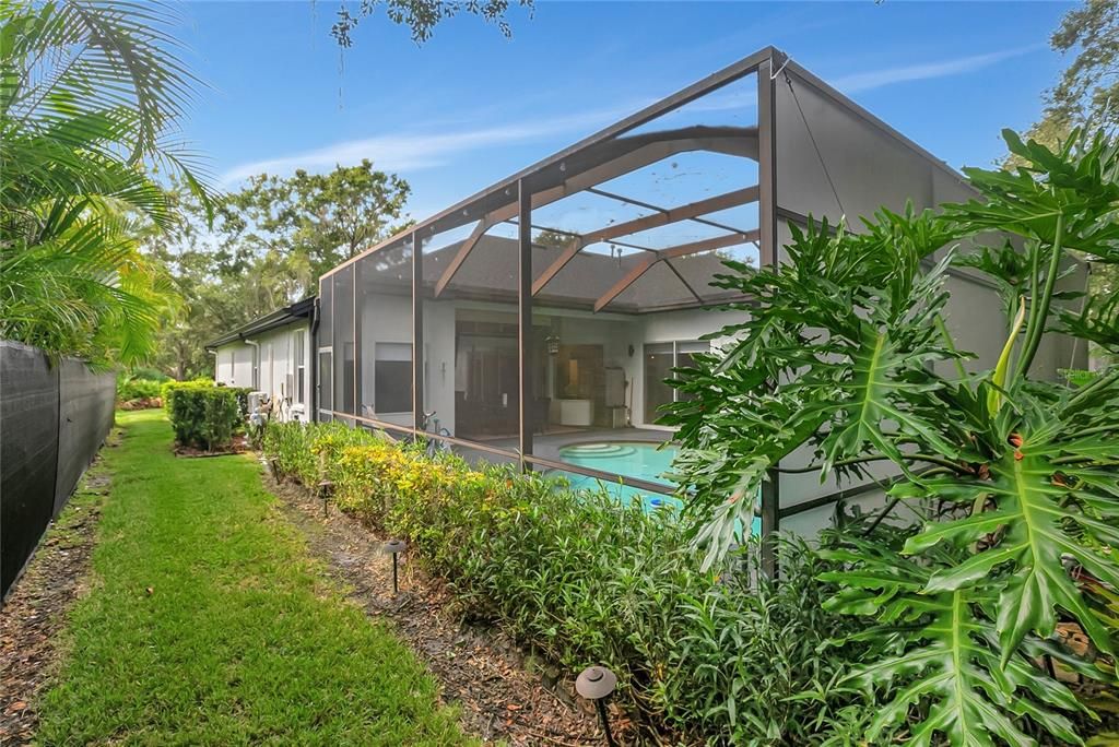 Backyard, Exterior