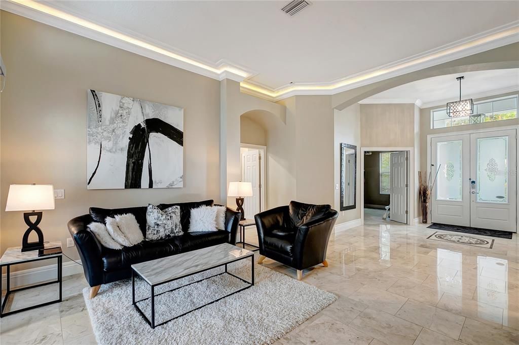Interior, Living room, Pendant Lights, Recessed Lighting