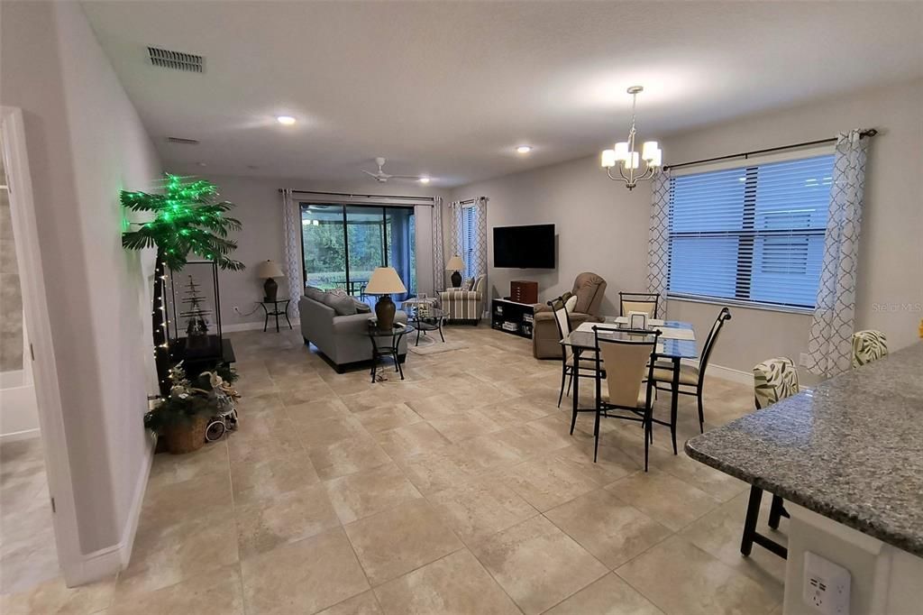 Chandelier, Dining room, Interior, Living room, Recessed Lighting